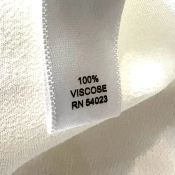 Off-White Scoop Neck Blouse from Banana Republic - Picture 7 of 7